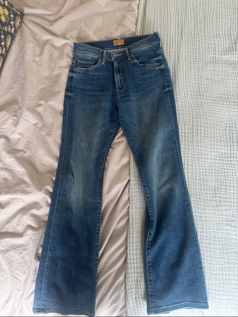 MOTHER Lil Insider Flood Fray Jeans – Over The Top Wash (Size 26)